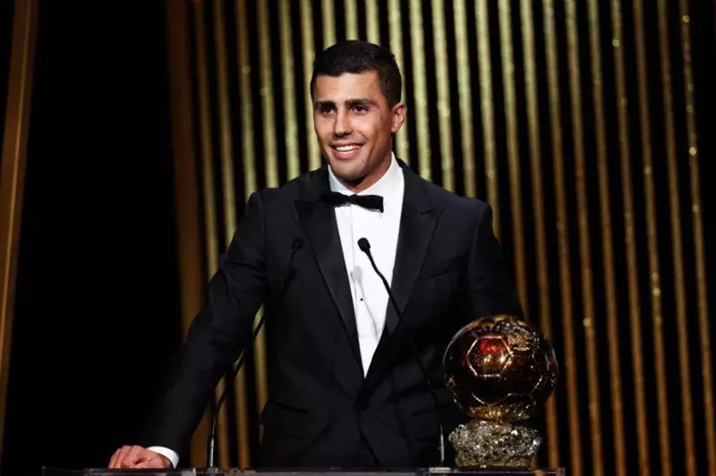 رودري يفوز بالكرة الذهبية